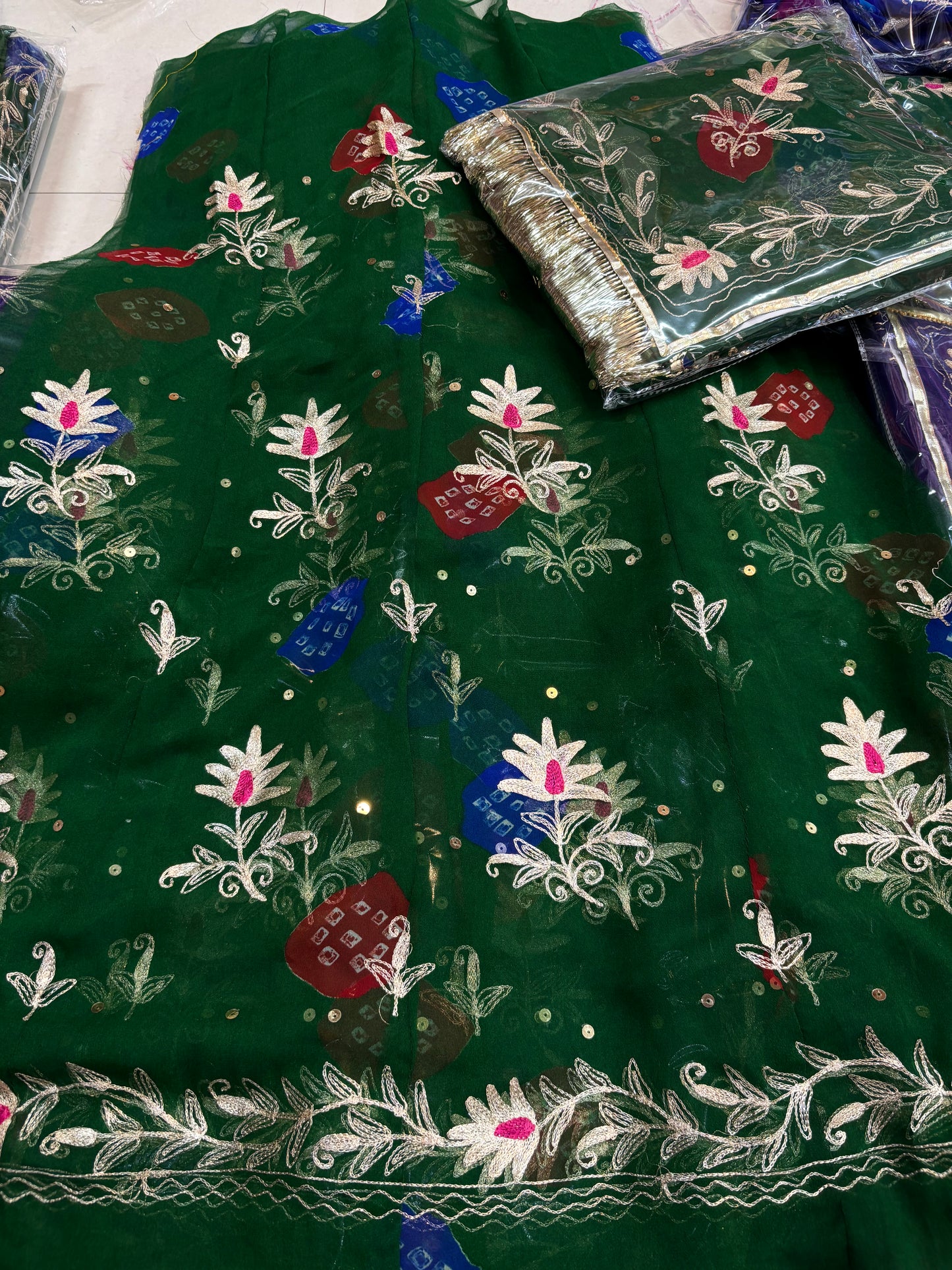 रॉयल प्योर पोशाक लड्डू