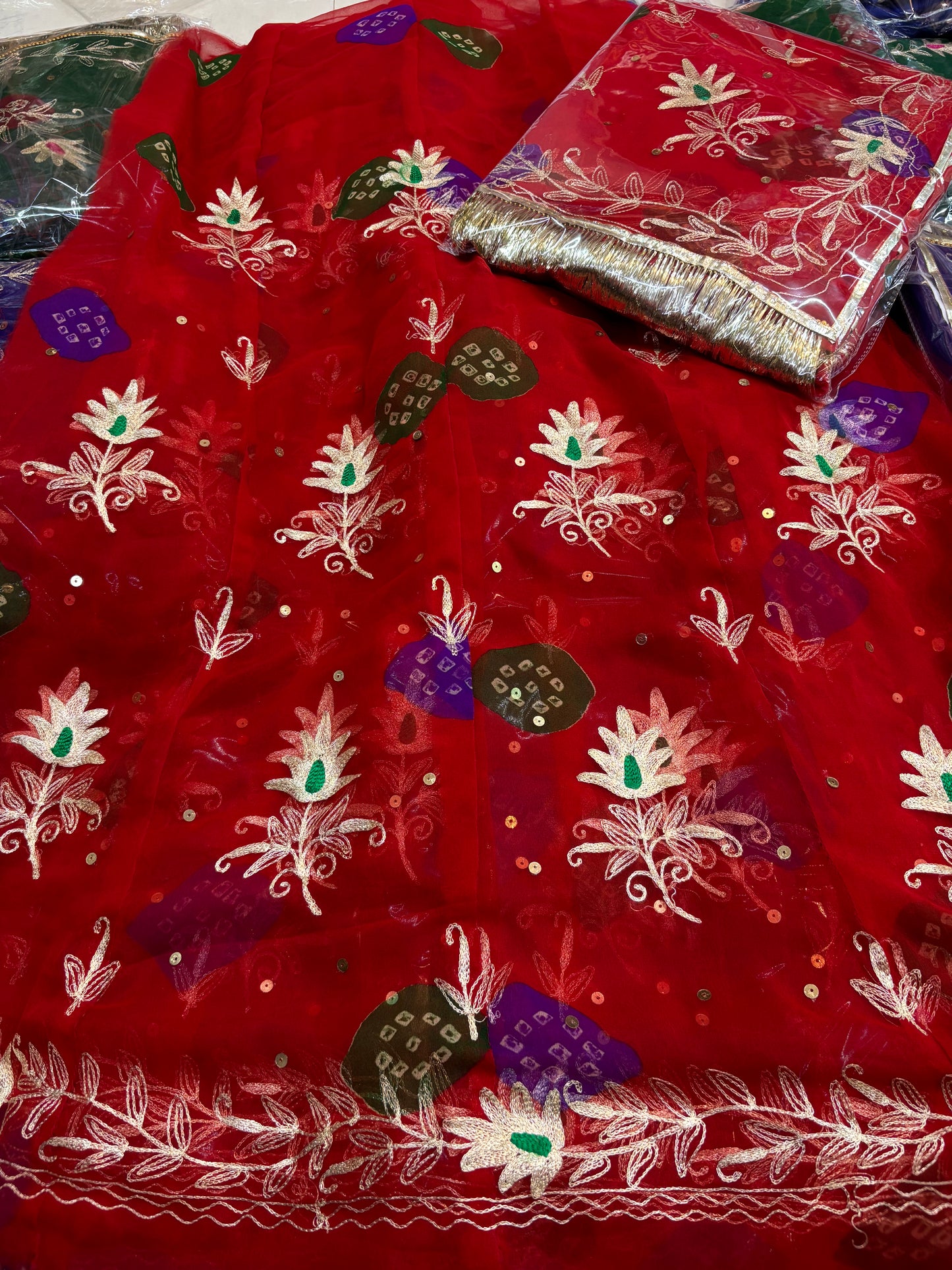 लड्डू पोशाक रॉयल प्योर