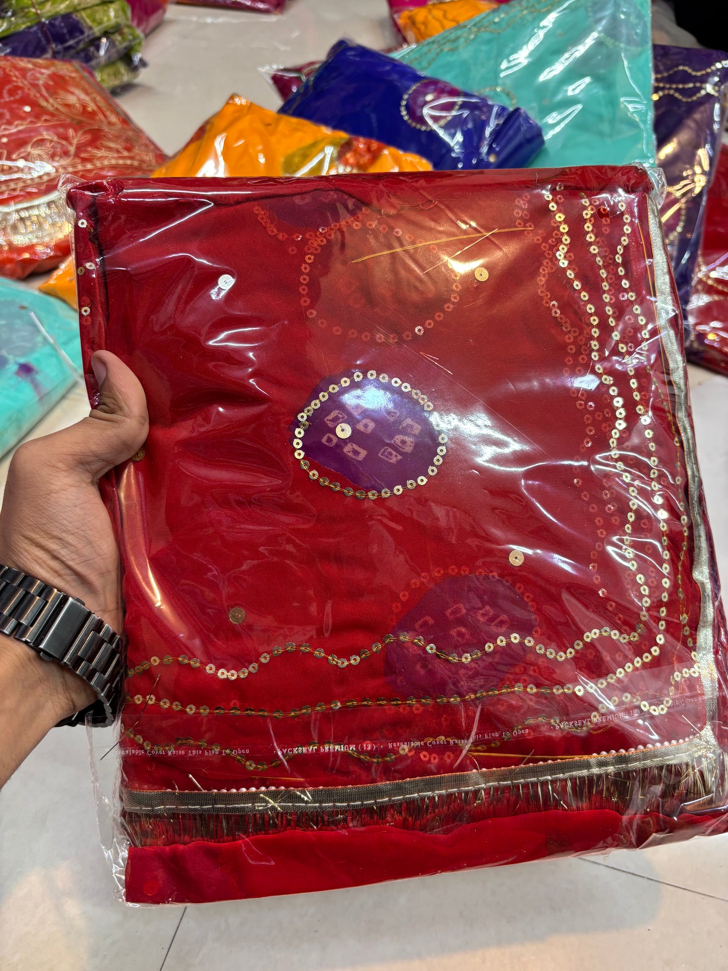 red color कलर लड्डू पोसक